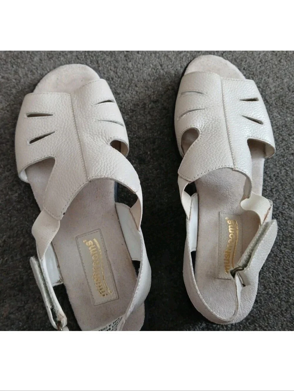 Mushrooms Womens Casual  Comfort Sandals Size 6.5W  Cream.